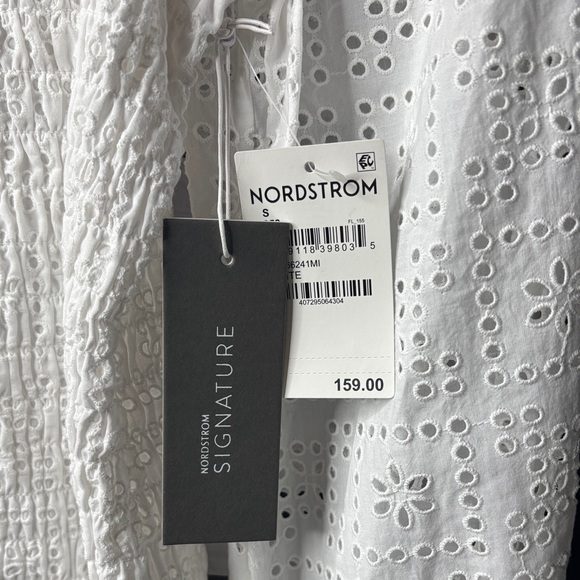 🤍 Nordstrom White Eyelet Smocked Cotton Blouse Women’s Small NWT Lightweight 🤍 - Picture 7 of 14